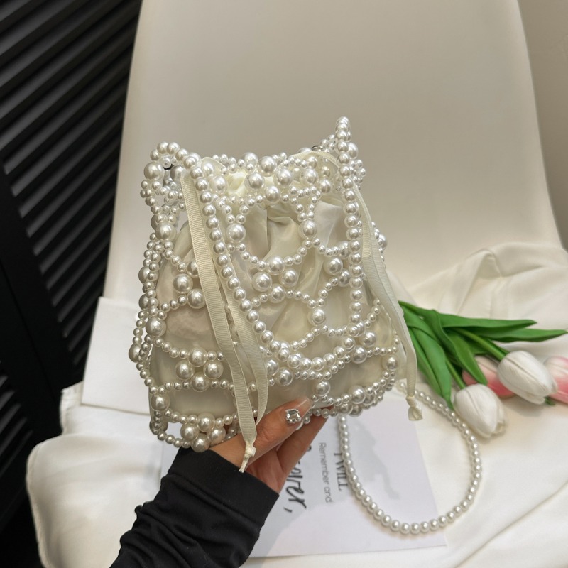 สีขาวประดับด้วยลูกปัดถังไหล่แล - Luxury Bags On Sales บทวิจารณ์และราคา
